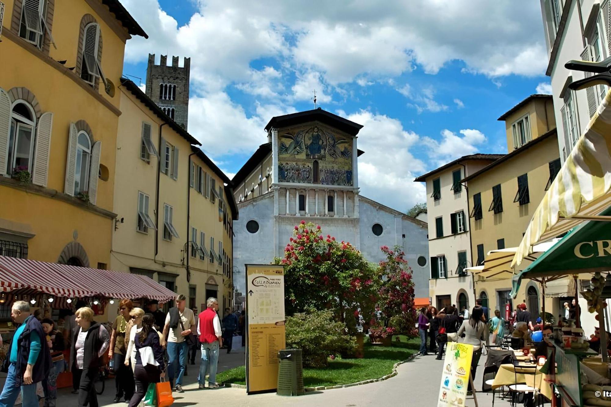 Cortile In Centro - Charm Suite Heart Of Lucca Exterior foto